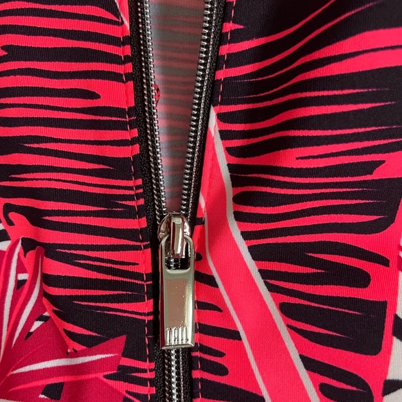 NWOT Tail contemporary colorful Golf Dress - Picture 6 of 12